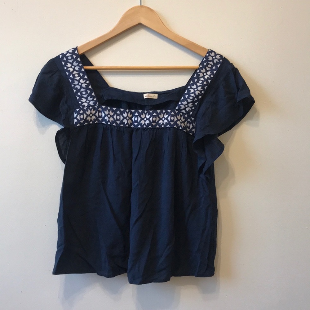 hollister navy blue top
